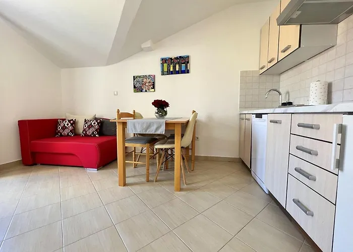 Old Town Rab Pjaceta *