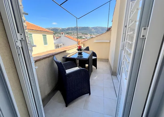 Old Town Rab Pjaceta