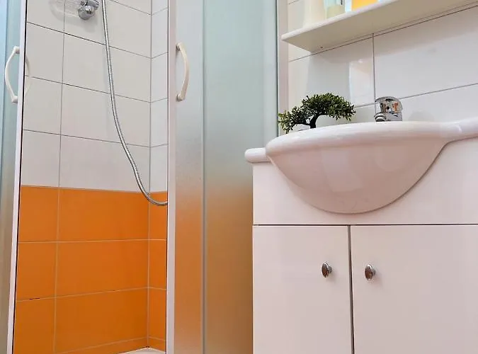 Old Town Rab Pjaceta