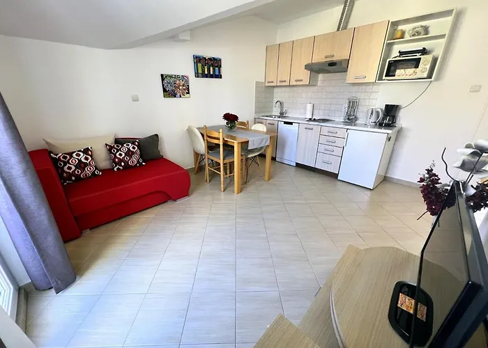 Old Town Rab Pjaceta *