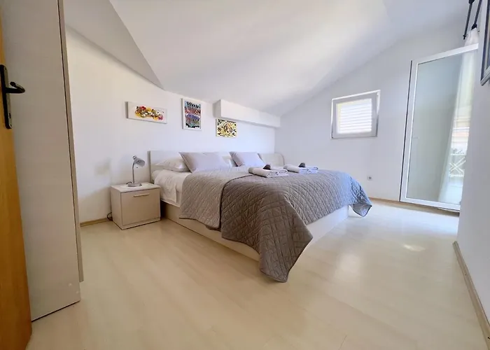 Apartman Old Town Rab Pjaceta